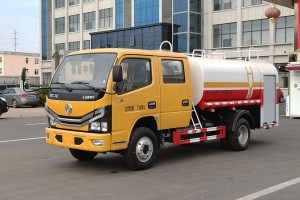 宏宇东风4.5m³消防洒水车（双排）